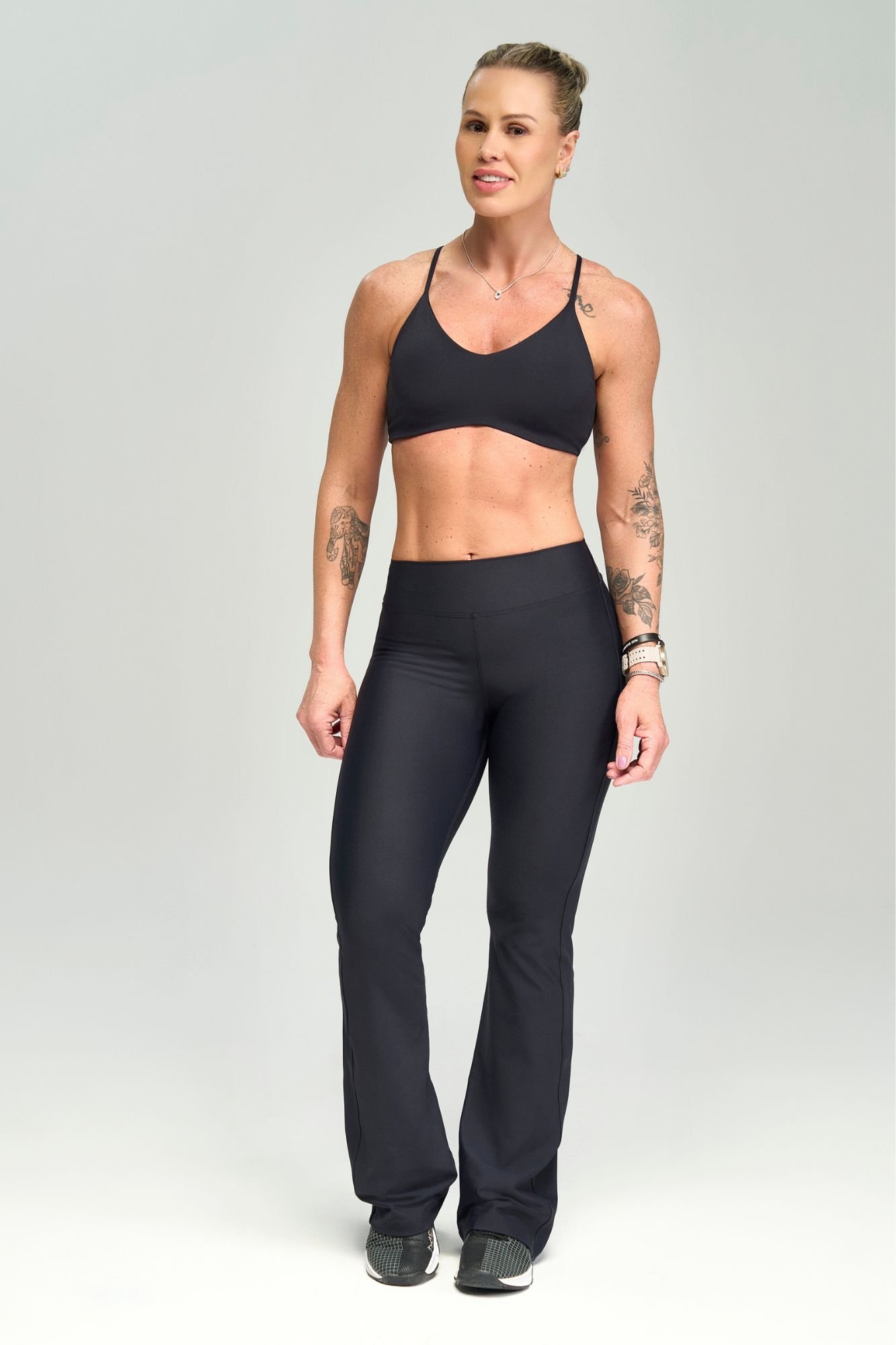 Calça Flare Cecilia Preto Supremo